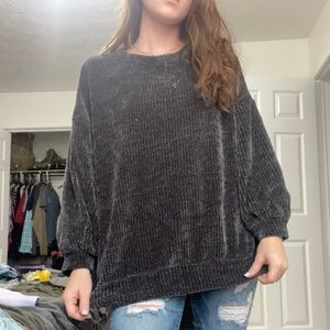 gray long sleeve